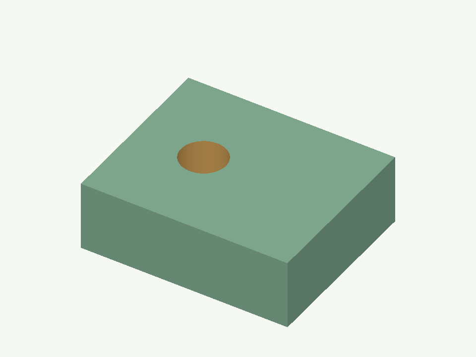 変更案を確認し、穴の半径を1.3mmへ変更した板。公開検証の出力STEPから描画。